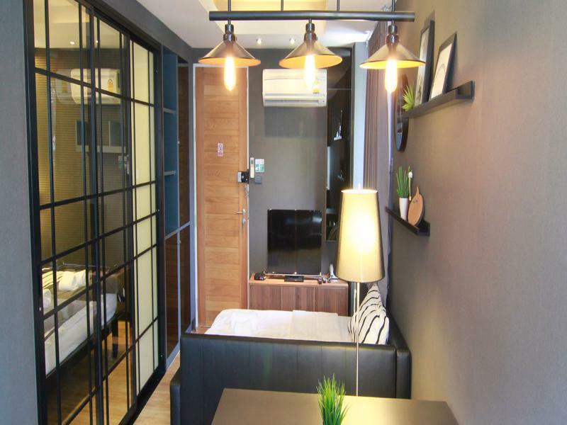 S Bloc Saladaeng Bed & Breakfast Bangkok Exterior photo