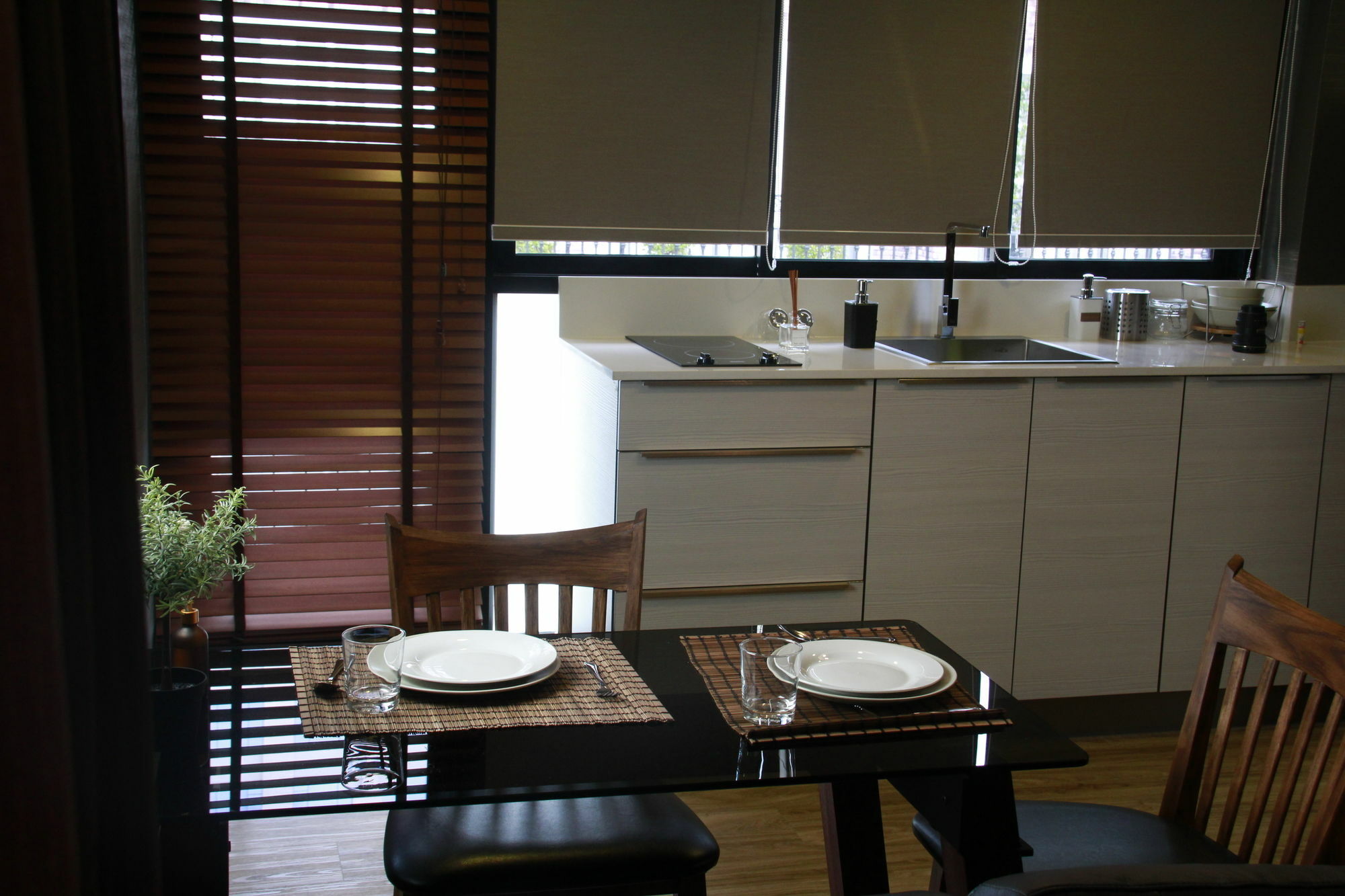 S Bloc Saladaeng Bed & Breakfast Bangkok Exterior photo
